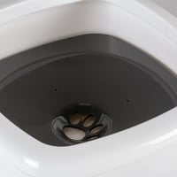 وعاء شرب مربع مقاوم للانزلاق