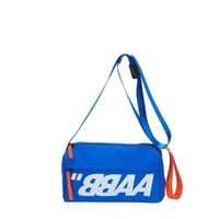 حقيبة كتف يدوية بطبعة حروف