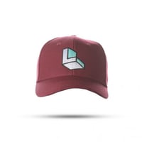 كاب بشعار لومار- أحمر غامق