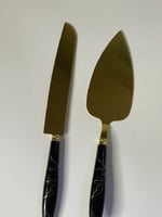 سكين وشيال ذهبي