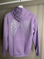 بلوفر صديقتي مع الاجنحة