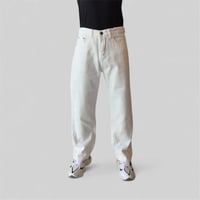 جينز اوفر سايز لون ابيض