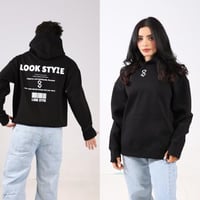 هودي اسود بكتابة من الخلف