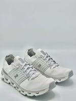 ON RUNNING Cloudswift 3