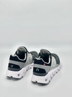 ON RUNNING Cloudswift 3