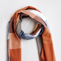 سكارف شتوي رمادي بني