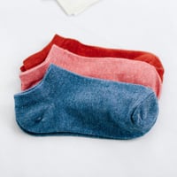 3 جوارب قصيرة ملونة