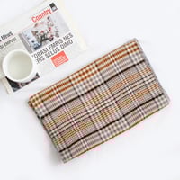 سكارف مخطط بني بيج