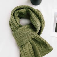 سكارف صوف سميك