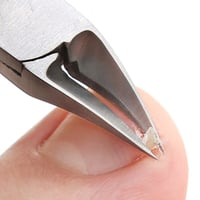 مقص كبير لقص وترتيب زوايا الأظافر