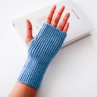 قفازات صوف بدون أصابع