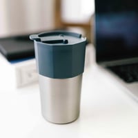 كوب قهوة حافظ للحرارة