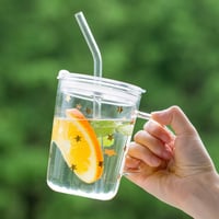 كوب زجاجي نجوم مع مزاز