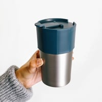 كوب قهوة حافظ للحرارة