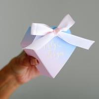 10 حبات توزيعات ملونة