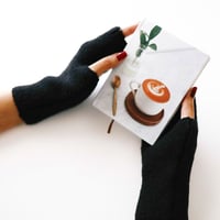 قفازات صوف شتوي أسود