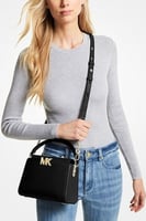 شنطة مايكل كورس كارلي لون أسود