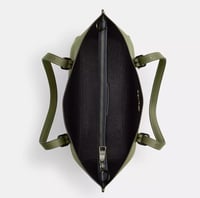 شنطة كوتش مولي توت باق زيتي