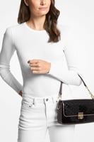 شنطة مايكل كورس برادشاو منقوشه