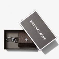 ميدالية وحافظة ايربودز الوان متعددة