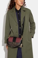 حقيبة كوتش متوسطة جريس قماش مميز