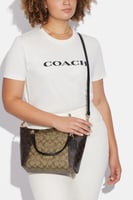 شنطة كوتش كايسي ستاشيل