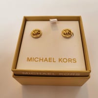 اقراط مايكل كورس