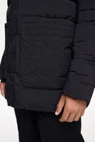 سترة منفوخة طويلة - أسود - ياقة مزينة وجيوب مبطنة...