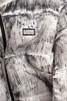 سترة منتفخة بسحاب أسود – دافئة ومريحة – جيوب جانبي...