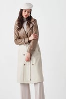 معطف واق من المطر من الجلد الطبيعي للنساء باللون ا...