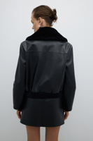 معطف تروك أسود – ياقة فرو قابلة للفصل – دفء وأناقة...