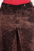 اكتشفي أناقة الجينز البني الأرجواني من Les Benjami...