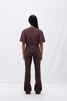 بنطال جلدي 101 – عنابي قديم – بخصر عالٍ متوسط الار...