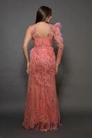 فستان سهرة نسائي سيمون بتطريز مع ريش من 2k-m - أصل...