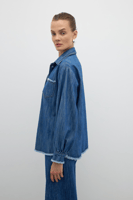 قميص جينز نيلي بجيب وأزرار - عملي وكاجوال - ROMAN...