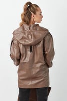 معطف جلد طبيعي للمرأة بلون المنك من DERIZA - أصلي