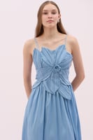 فستان تفتا مزين بالزهور بحمالات - أزرق - إطلالة أن...