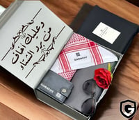 أسود
