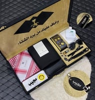 أسود