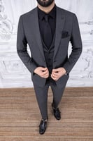 بدلة رجالي ذات ياقة مدببة رمادي من Pr-paco-romano-...