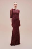 فستان سهرة طويل مزين بالترتر وأكمام طويلة من Oleg...