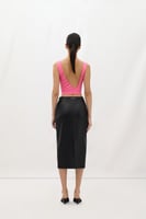 تنورة جلدية - أسود - جلد طبيعي بفتحة خلفية ورباط ج...