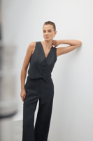 سترة نسائية بأزرار – لون قياسي – أنيقة برقبة V لست...