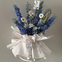 باقة ورد دلفليوم || لمسة السماء