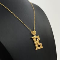 عقد ذهب حرف E - عيار 21