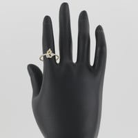 خاتم ذهب موسيقى مع زهرتن تصميم الماس - عيار 18