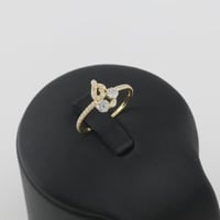 خاتم ذهب موسيقى مع زهرتن تصميم الماس - عيار 18