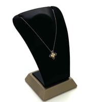 عقد ذهب ورد ايطالي - عيار 18