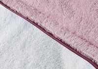 روب استحمام أطفال عمر 7 إلى 8 سنوات - أبيض و وردي