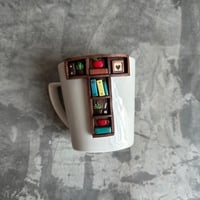 كوب مصنوع يدويًا